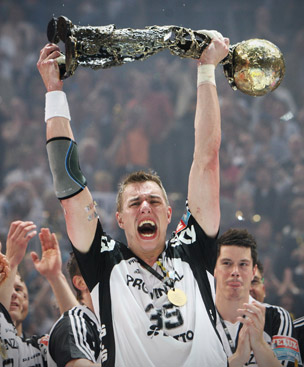 Champions League Finale 2010, Pokal Übergabe