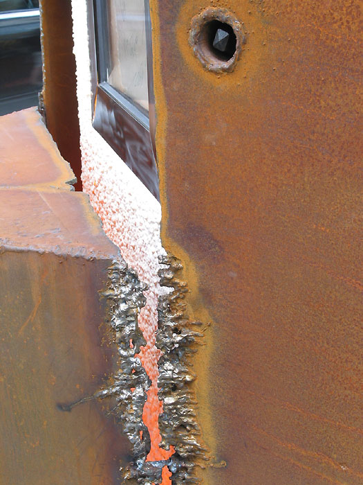 Moderne Fassade aus Corten-Stahl
