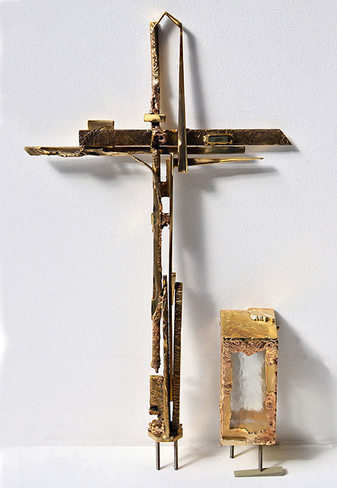 Angewandte Metall-Kunst, Kreatives Kreuz aus Bronze