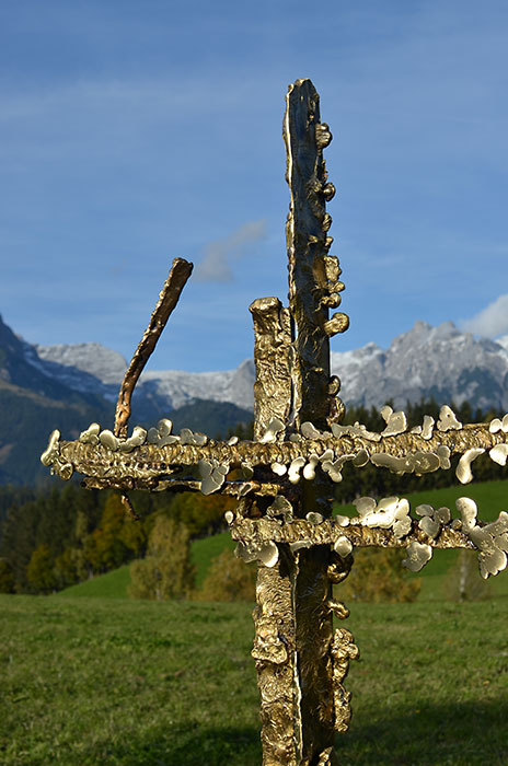 Individuelles Grabkreuz in Bronze, Kunstwerk aus Bronze