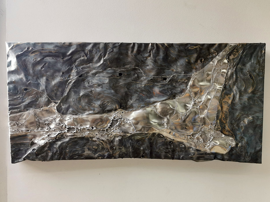 Kunst-Objekt aus schwarz angelaufenem Stahl, Metallgestaltung
