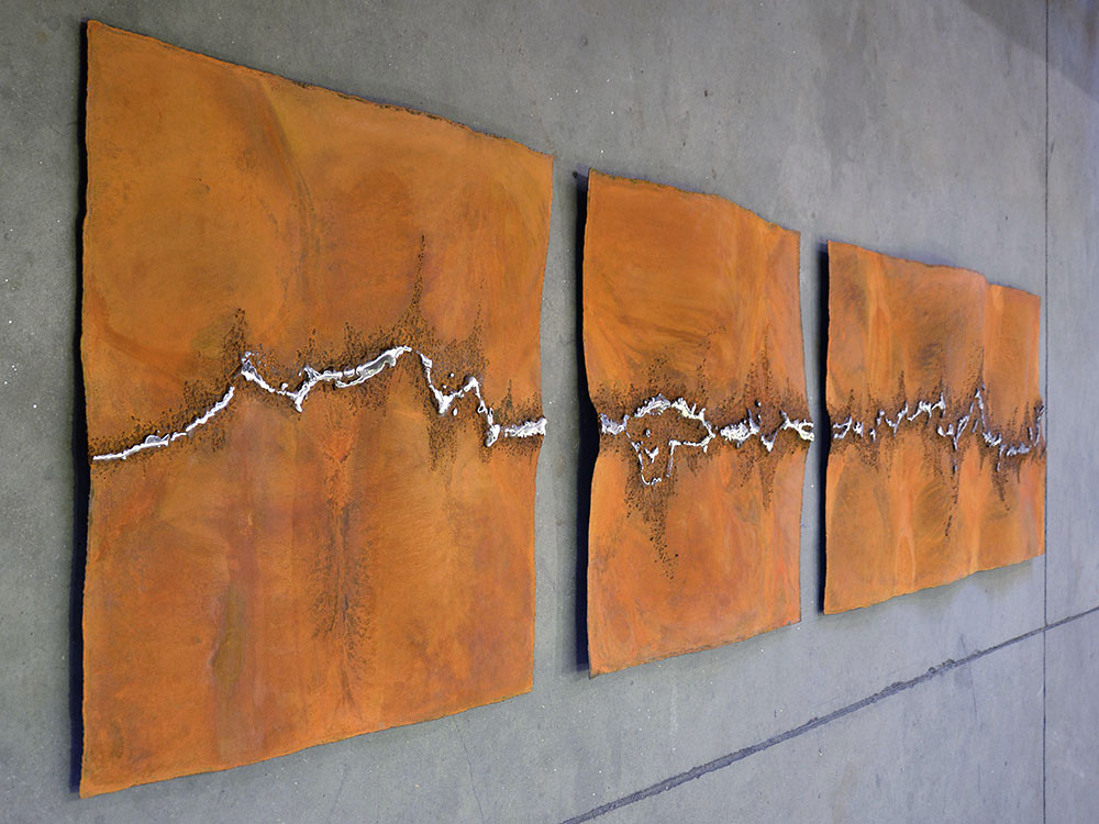 Rostige Wandkunst aus Edelstahl