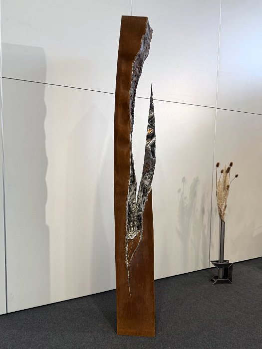 Zeitgenössische Skulptur aus rostigem Corten-Stahl