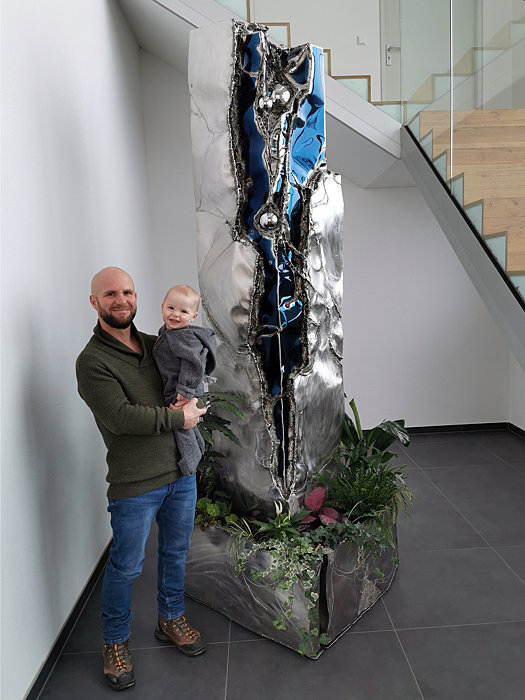 Zeitgenössische Skulptur aus Edelstahl
