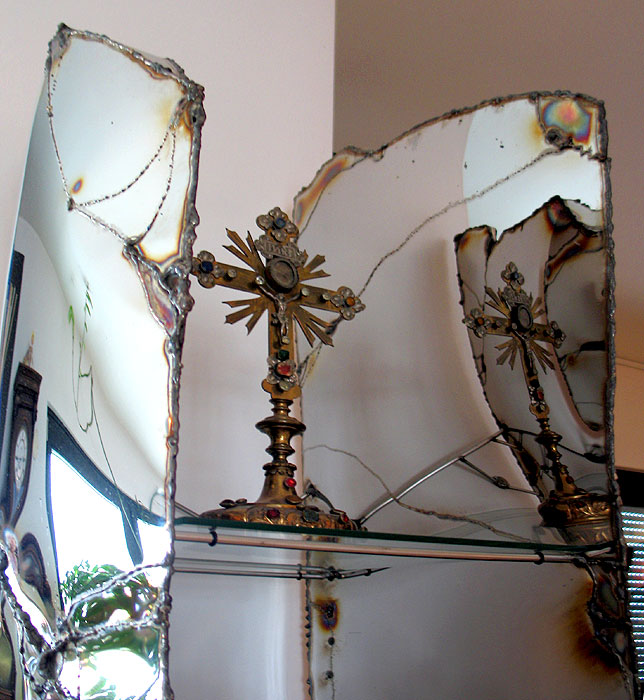Mirror Polished Art Furniture, Artistic Shelf