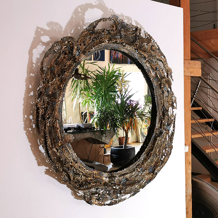 Round Wall Mirror for Sale