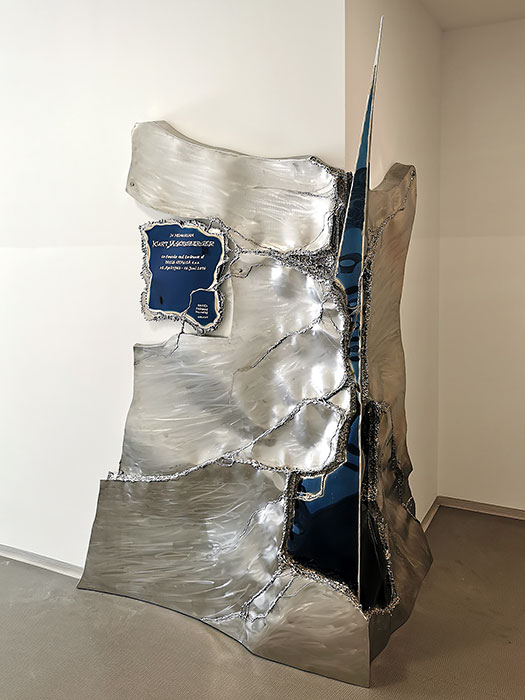 Memorial Sculpture of Stainless Steel