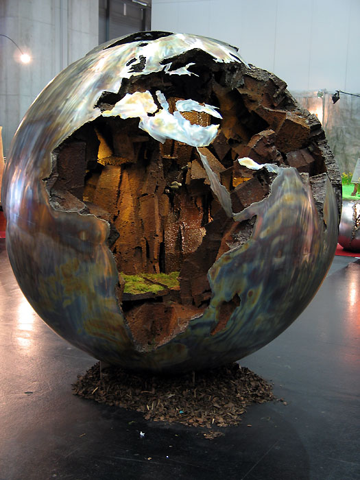 Metal Globe Fountain of Stainles Steel and Rusted Steel